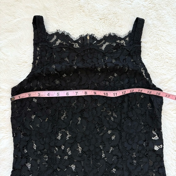 NWT!!! Dolce&Gabbana women laces top size 42IT or 6 US Authentic Retail 650$ - Picture 7 of 8